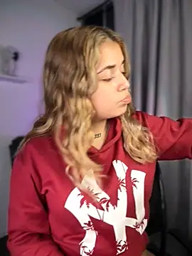 Snapshot of JoselinFlower_ chatting on October 28, 3:10 am JoselinFlower  online show from October 28, 3:10 am