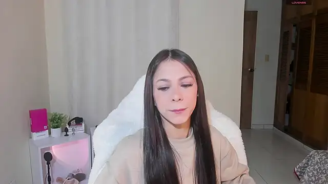 shanakendal2 online show from March 13, 1:50 pm