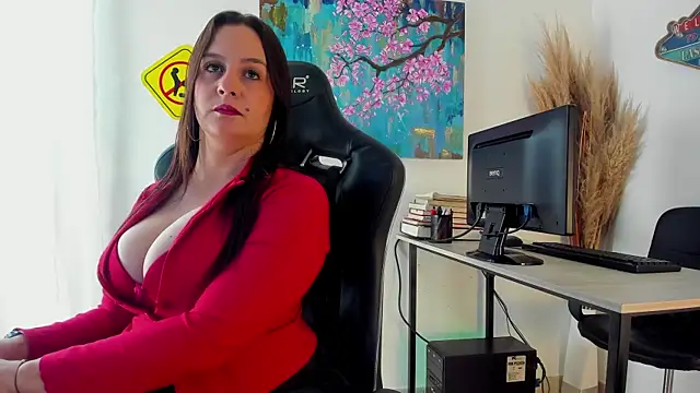 maite mike online show from December 18, 12:18 pm