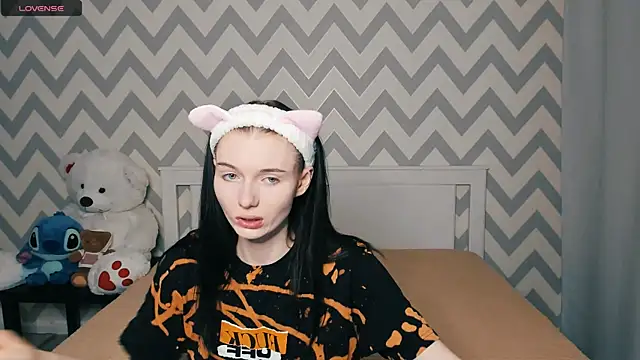 shaameless online show from December 14, 8:08 pm