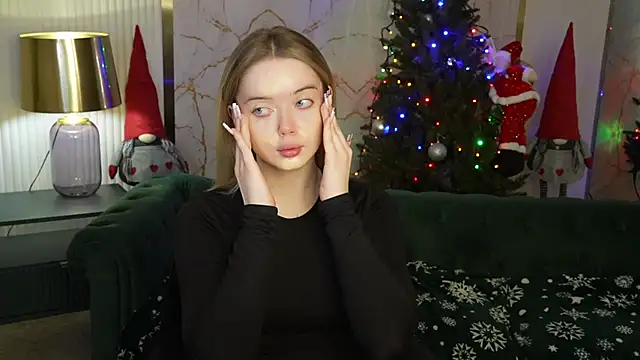 Snapshot of Cassy-Celestial_ chatting on January 14, 11:48 pm Cassy-Celestial online show from January 14, 11:48 pm