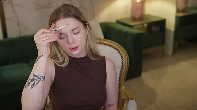 Snapshot of Cassy-Celestial_ chatting on September 10, 4:23 am Cassy-Celestial online show from September 10, 4:23 am