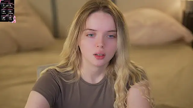 Snapshot of Cassy-Celestial_ chatting on October 12, 4:11 am Cassy-Celestial online show from October 12, 4:11 am