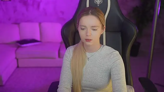 Snapshot of Cassy-Celestial_ chatting on December 1, 8:52 am Cassy-Celestial online show from December 1, 8:52 am