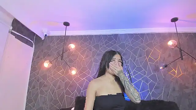 leigh-angels online show from January 6, 9:39 pm