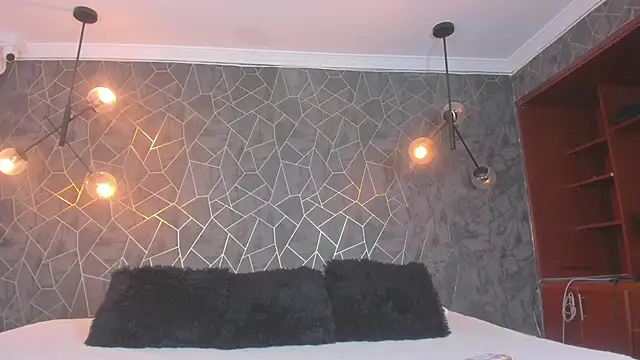 leigh-angels online show from February 10, 10:36 pm