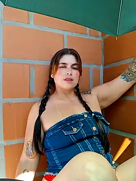 Juliietha servas online show from January 22, 6:52 pm