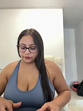 Sol biglips online show from April 5, 5:10 pm