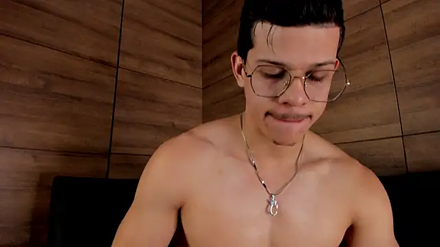 Snapshot of MarcoSullivan chatting on December 27, 2:33 pm MarcoSullivan online show from December 27, 2:33 pm