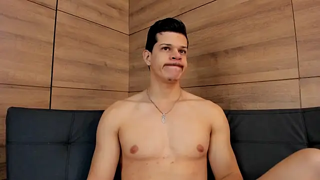 Snapshot of MarcoSullivan chatting on December 30, 11:59 am MarcoSullivan online show from December 30, 11:59 am