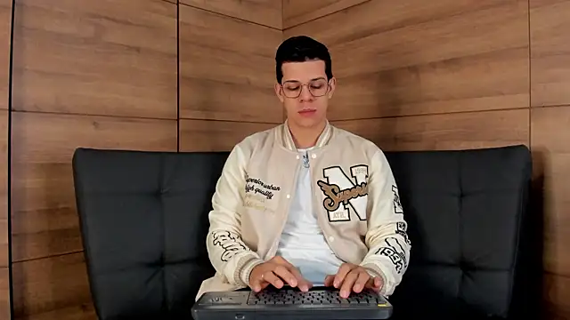 Snapshot of MarcoSullivan chatting on January 11, 11:34 am MarcoSullivan online show from January 11, 11:34 am