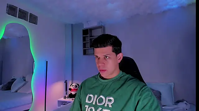 Snapshot of MarcoSullivan chatting on November 12, 1:00 pm MarcoSullivan online show from November 12, 1:00 pm