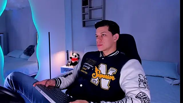 Snapshot of MarcoSullivan chatting on November 28, 2:09 pm MarcoSullivan online show from November 28, 2:09 pm