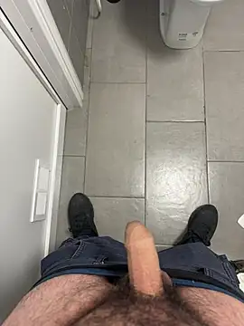 Snapshot of _themask_ chatting on February 27, 11:15 pm themask online show from February 27, 11:15 pm