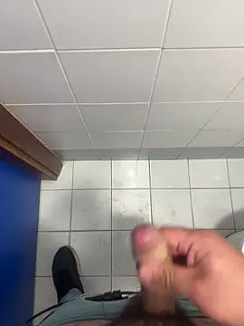 Snapshot of _themask_ chatting on October 14, 2:51 pm themask online show from October 14, 2:51 pm