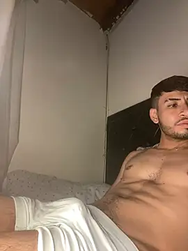 Snapshot of tom_thick chatting on January 26, 3:03 pm tom thick online show from January 26, 3:03 pm