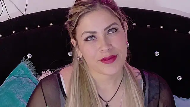 Natalia Montoya online show from September 10, 2:22 am