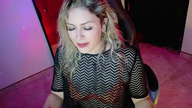 Natalia Montoya online show from November 24, 1:38 am