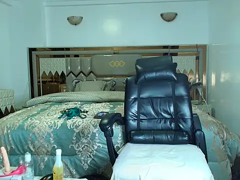 ebony shilly3 online show from November 10, 11:15 pm