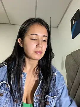 AnithaFigueroa1 online show from December 28, 3:47 am