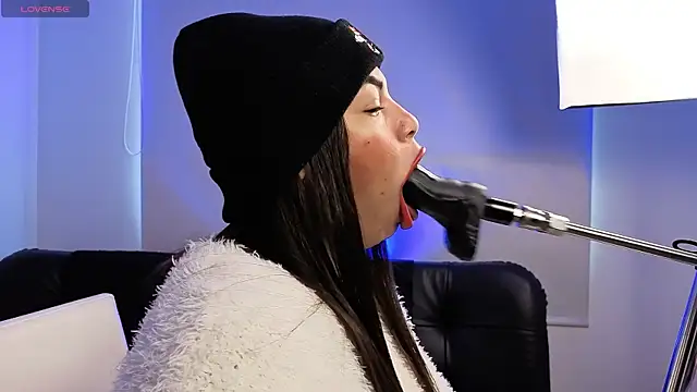 Anabel693 online show from March 27, 1:33 pm