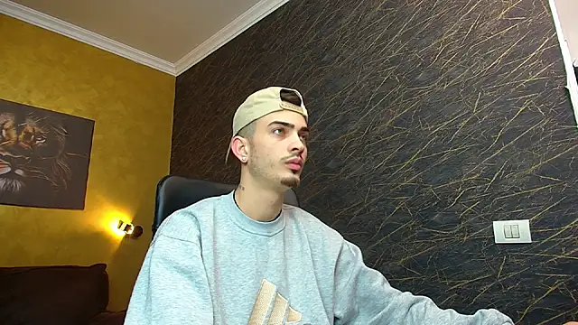 Snapshot of BrandonTate chatting on January 8, 12:37 pm BrandonTate online show from January 8, 12:37 pm