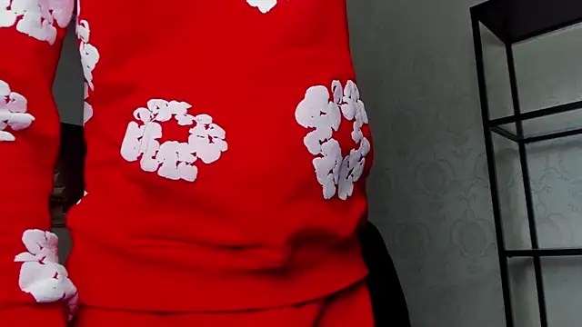 Snapshot of BrandonTate chatting on January 13, 12:24 pm BrandonTate online show from January 13, 12:24 pm