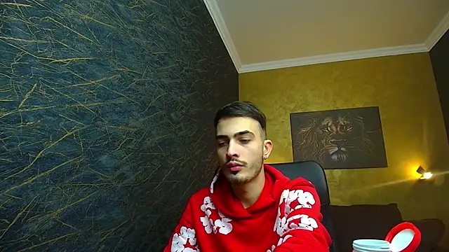 Snapshot of BrandonTate chatting on January 15, 3:29 pm BrandonTate online show from January 15, 3:29 pm