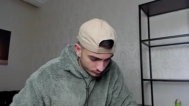 Snapshot of BrandonTate chatting on January 16, 12:42 pm BrandonTate online show from January 16, 12:42 pm