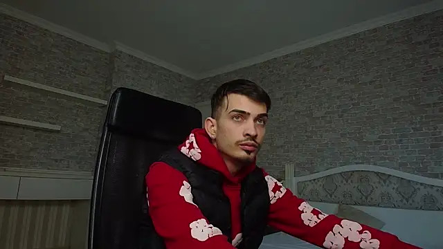 Snapshot of BrandonTate chatting on January 28, 1:05 pm BrandonTate online show from January 28, 1:05 pm