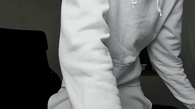 Snapshot of BrandonTate chatting on February 12, 3:38 pm BrandonTate online show from February 12, 3:38 pm