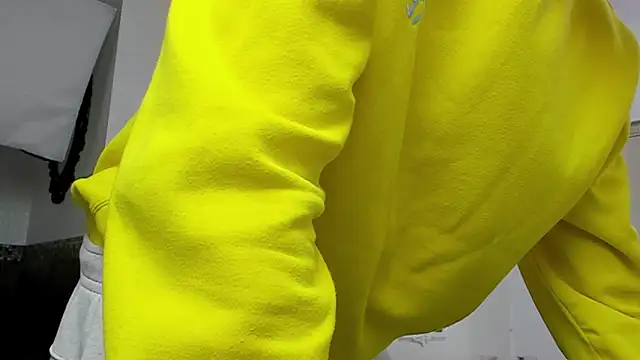 Snapshot of BrandonTate chatting on February 18, 3:32 pm BrandonTate online show from February 18, 3:32 pm