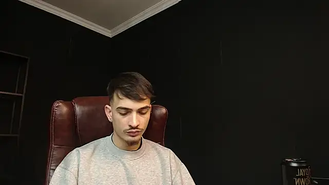 Snapshot of BrandonTate chatting on February 25, 4:21 pm BrandonTate online show from February 25, 4:21 pm