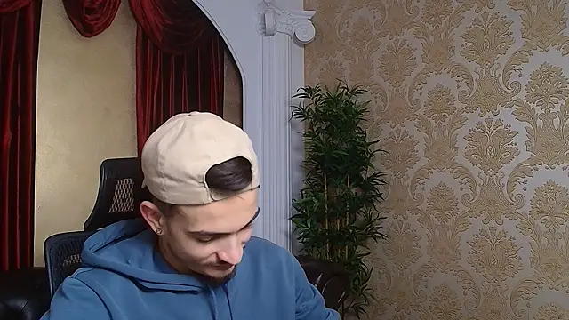 Snapshot of BrandonTate chatting on March 6, 6:59 pm BrandonTate online show from March 6, 6:59 pm