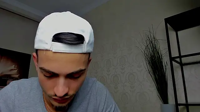 Snapshot of BrandonTate chatting on March 12, 4:13 pm BrandonTate online show from March 12, 4:13 pm