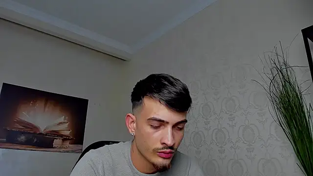 Snapshot of BrandonTate chatting on March 17, 4:22 pm BrandonTate online show from March 17, 4:22 pm