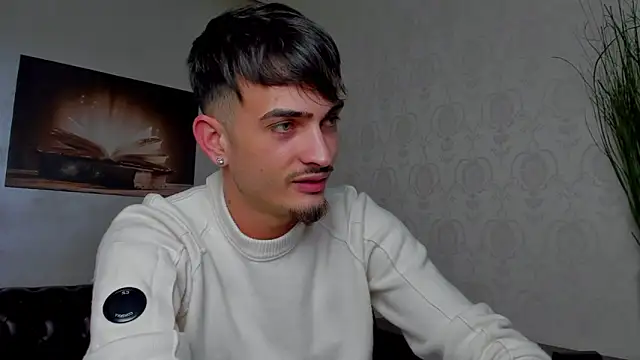 Snapshot of BrandonTate chatting on March 18, 5:31 pm BrandonTate online show from March 18, 5:31 pm