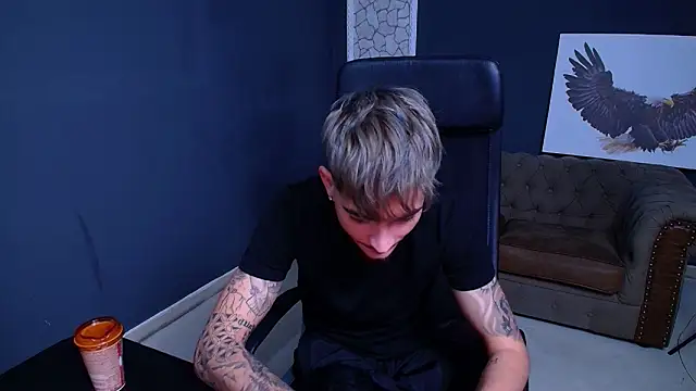 Snapshot of BrandonTate chatting on September 20, 10:16 am BrandonTate online show from September 20, 10:16 am