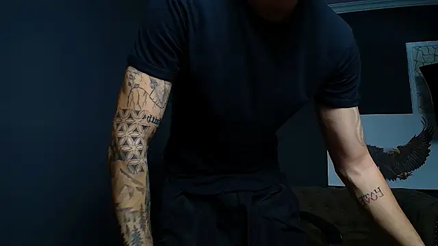 Snapshot of BrandonTate chatting on September 30, 10:53 am BrandonTate online show from September 30, 10:53 am