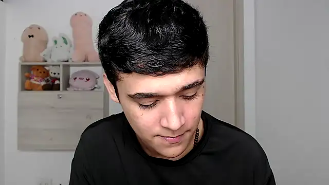 kaiine190 online show from December 22, 9:39 am