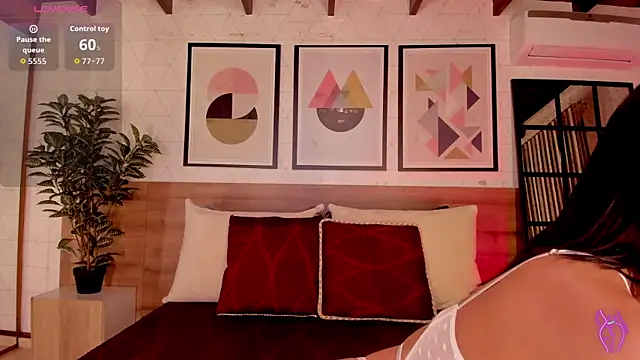 LunaRuso online show from November 24, 7:57 pm