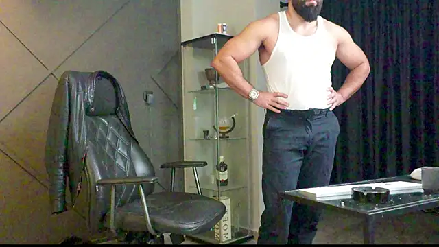 Snapshot of mattmasterss chatting on December 28, 7:54 pm mattmasterss online show from December 28, 7:54 pm