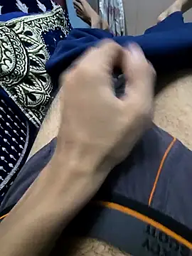 Snapshot of Yours1311 chatting on November 27, 12:51 pm Yours1311 online show from November 27, 12:51 pm