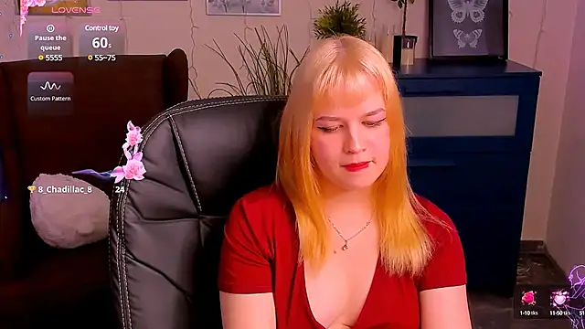 Snapshot of AlicePopsy chatting on March 16, 11:57 pm AlicePopsy online show from March 16, 11:57 pm