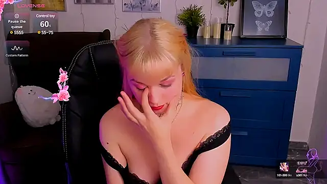 Snapshot of AlicePopsy chatting on March 20, 11:45 pm AlicePopsy online show from March 20, 11:45 pm