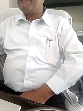 Snapshot of Hot-man39 chatting on December 2, 6:09 am Hot-man39 online show from December 2, 6:09 am