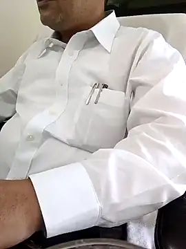 Snapshot of Hot-man39 chatting on December 7, 9:28 am Hot-man39 online show from December 7, 9:28 am