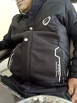 Snapshot of Hot-man39 chatting on December 8, 7:37 am Hot-man39 online show from December 8, 7:37 am