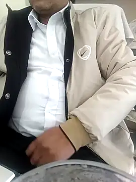 Snapshot of Hot-man39 chatting on December 13, 5:49 am Hot-man39 online show from December 13, 5:49 am