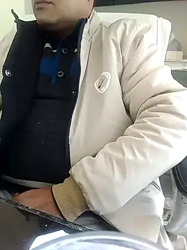 Snapshot of Hot-man39 chatting on December 14, 5:40 am Hot-man39 online show from December 14, 5:40 am